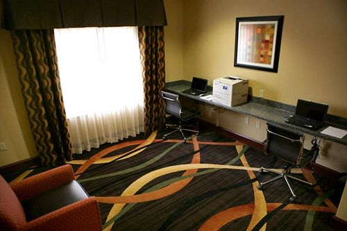 Hotel Holiday Inn Express Salinas  | Salina | Kansas | United States 11