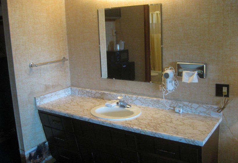 Hotel Americas Best Value Dakota Cowboy Inn  | Custer | South Dakota | United States 19