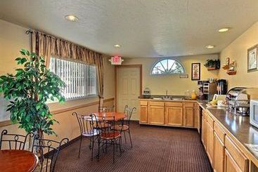 Hotel Rodeway Inn Gunnison  | Gunnison | Colorado | United States 16