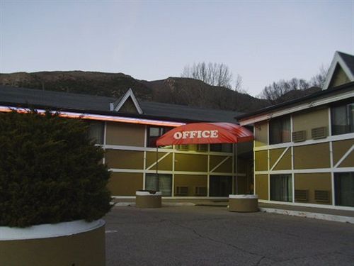 Hotel Affordable Glenwood Springs Colorado Lodging  | Glenwood Springs | Colorado | United States 3