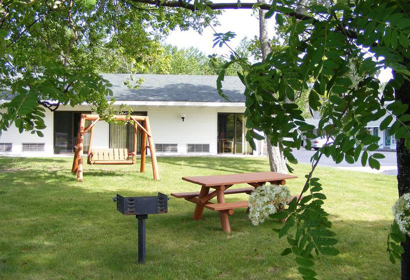 Hotel Starlite Budget Inn  | Mackinaw City | Michigan | United States 3