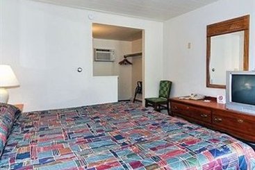 Hotel Rodeway Inn Coldwater  | Coldwater | Michigan | United States 8