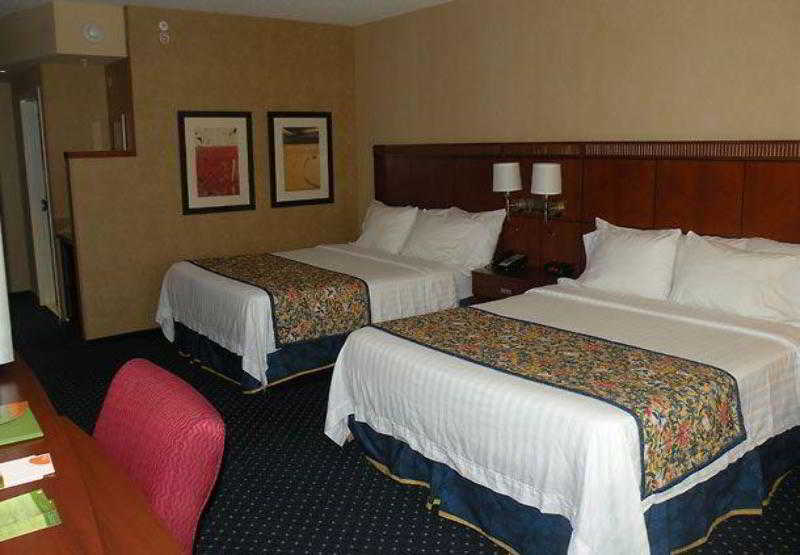 Hotel Courtyard Salisbury