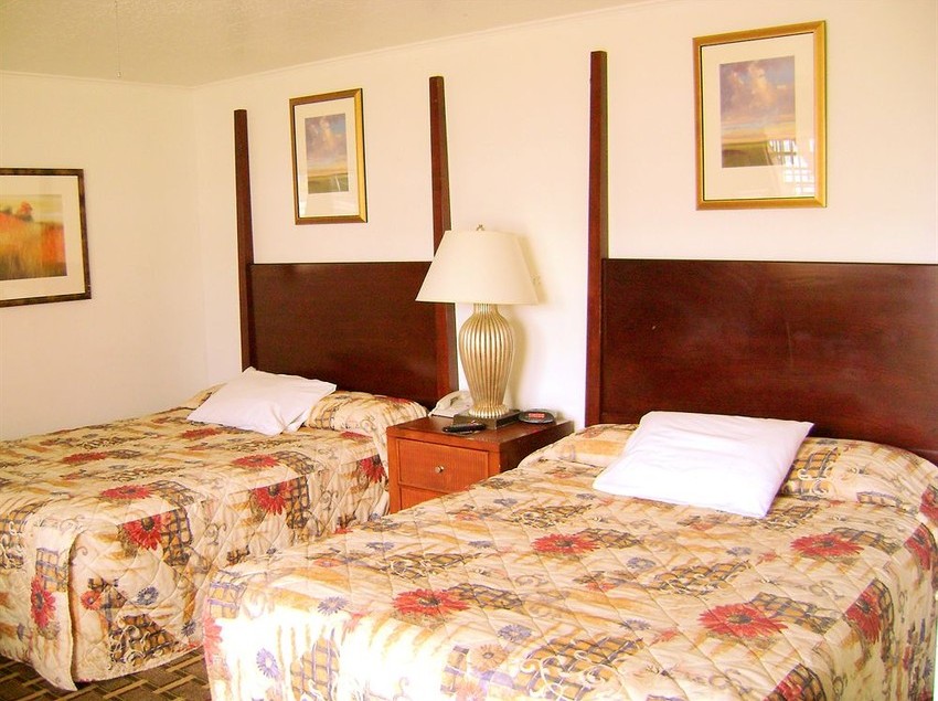 Hotel Executive Inn & Suites Lakeview 