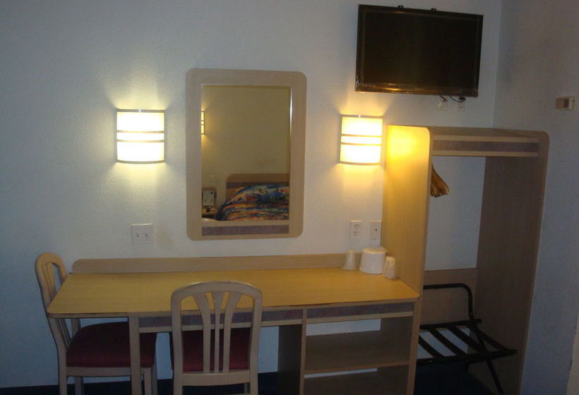 Motel 6 Lake Havasu City - Lakeside  | Lake Havasu City | Arizona | United States 2