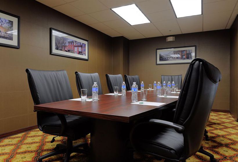 Hotel Country Inn & Suites By Carlson, Savannah Historic District  | Savannah | Georgia | United States 8