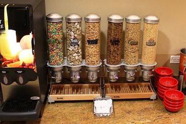 TownePlace Suites Joliet South  | Joliet | Illinois | United States 13