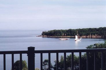 Hotel Island View Inn 
