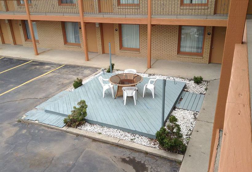 VIllage Inn Motel Berrien Springs 