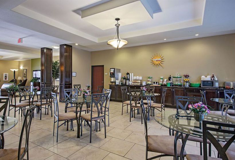 Hotel La Quinta Inn & Suites New Iberia  | New Iberia | Louisiana | United States 20
