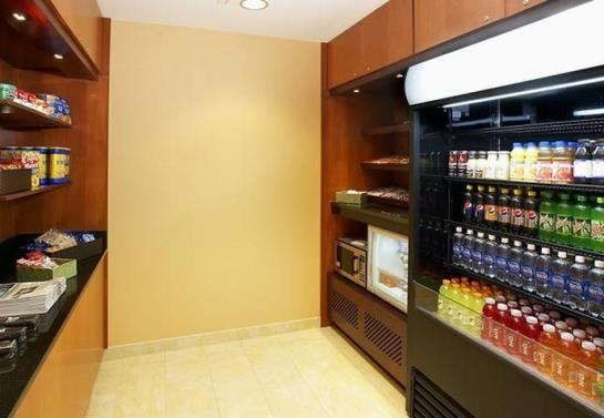 Hotel Fairfield Inn & Suites Cumberland  | Cumberland | Maryland | United States 4