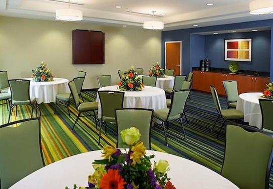 Hotel Fairfield Inn & Suites Cumberland  | Cumberland | Maryland | United States 8