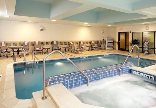 Hotel Fairfield Inn & Suites Cumberland  | Cumberland | Maryland | United States 9