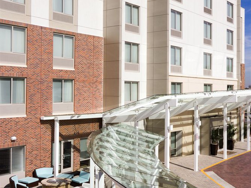 SpringHill Suites Fairfax Fair Oaks 