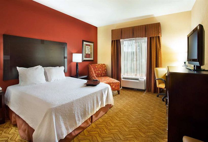 Hampton Inn & Suites Laurel, MS  | Laurel | Mississippi | United States 13