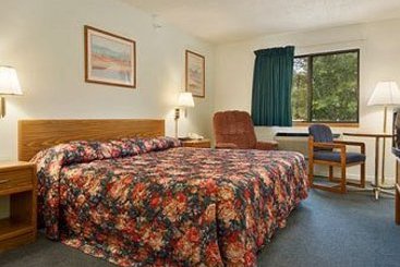 Motel Super 8 West Point 