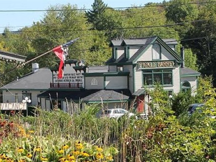 Happy Bear Motel  | Killington | Vermont | United States 12