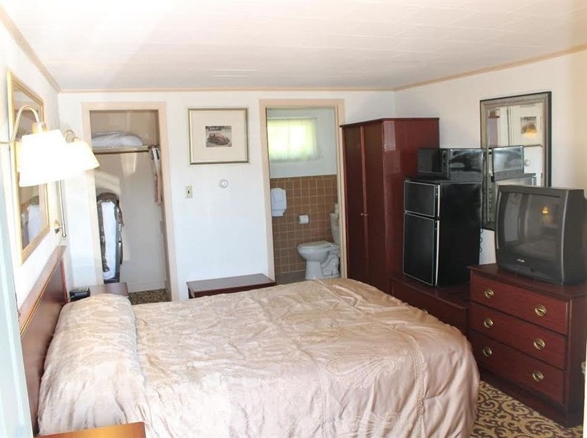 Happy Bear Motel  | Killington | Vermont | United States 14