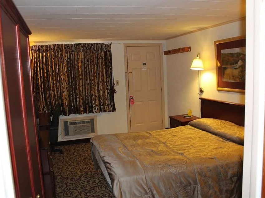 Happy Bear Motel  | Killington | Vermont | United States 18