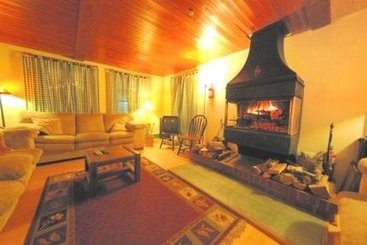 Hotel Complejo The Riverside Inn  Stowe Vermont