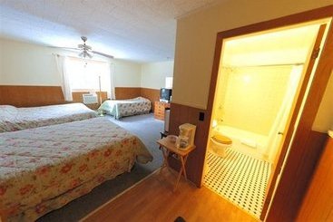 Hotel Complejo The Riverside Inn   | Stowe | Vermont | United States 14