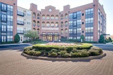 Execustay At Carlyle Mil 