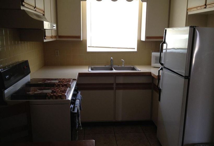 Hotel Americas Best Value Inn & Suites Canton  | Canton | Ohio | United States 16