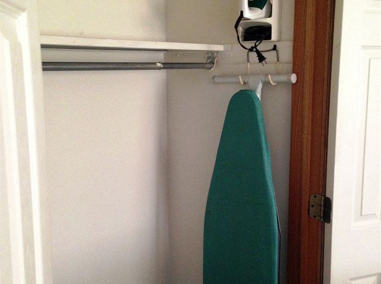 Hotel Americas Best Value Inn & Suites Canton  | Canton | Ohio | United States 17