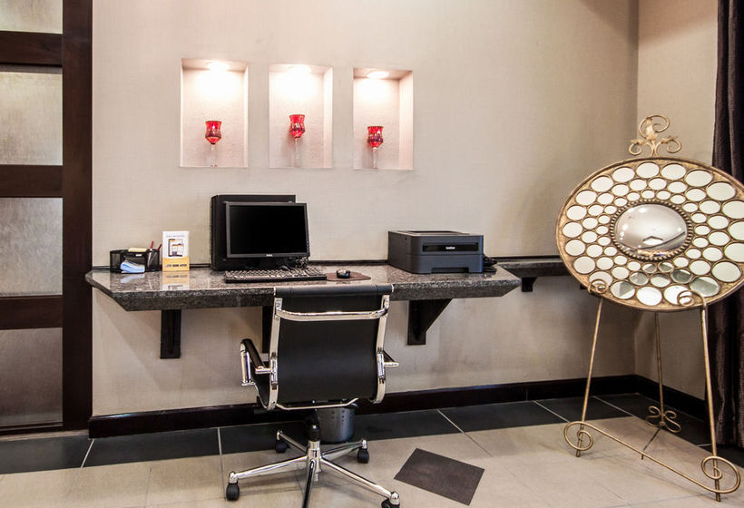 Hotel Comfort Suites Pecos  | Pecos | Texas | United States 15