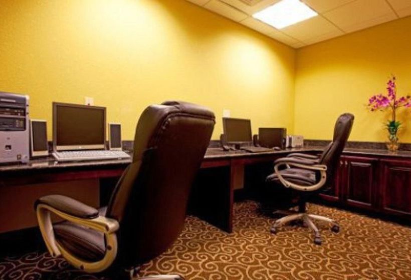 Hotel Holiday Inn Express Knoxville West Papermill Drive  | Knoxville | Tennessee | United States 7