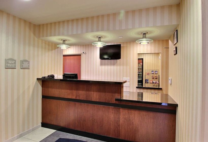 Hotel Cobblestone Inn & Suites Oshkosh  | Oshkosh | Wisconsin | United States 12