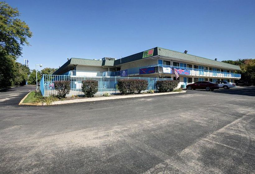 Hotel Americas Best Value Inn & Suites-Walker Grand Rapids North