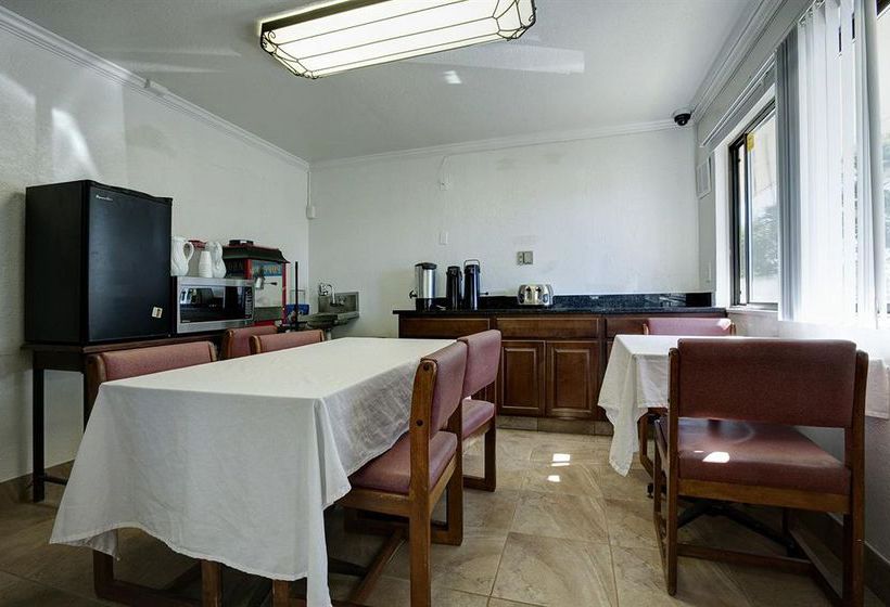 Hotel Americas Best Value Inn & Suites-Walker Grand Rapids North  | Grand Rapids | Michigan | United States 5