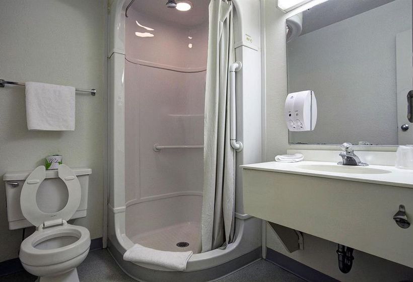 Hotel Americas Best Value Inn & Suites-Walker Grand Rapids North  | Grand Rapids | Michigan | United States 8