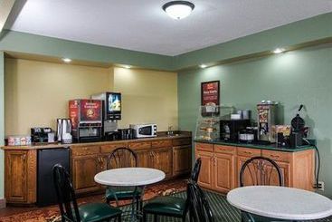 Hotel Econo Lodge Austin  | Austin | Minnesota | United States 1