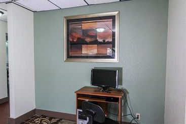 Hotel Econo Lodge Austin  | Austin | Minnesota | United States 11