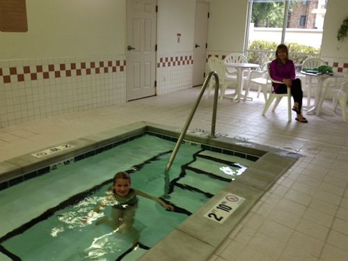 Hotel Expressway Inn & Suites Bismarck  | Bismarck | North Dakota | United States 13