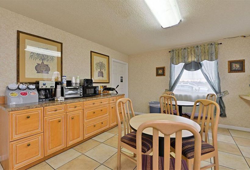 Hotel Raymond Inn & Suites Blytheville  | Blytheville | Arkansas | United States 1