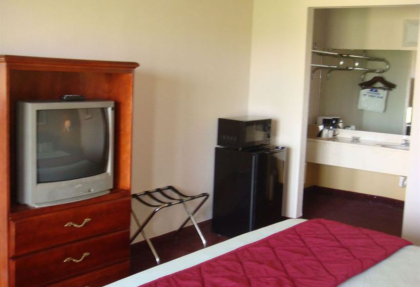 Hotel Raymond Inn & Suites Blytheville  | Blytheville | Arkansas | United States 15