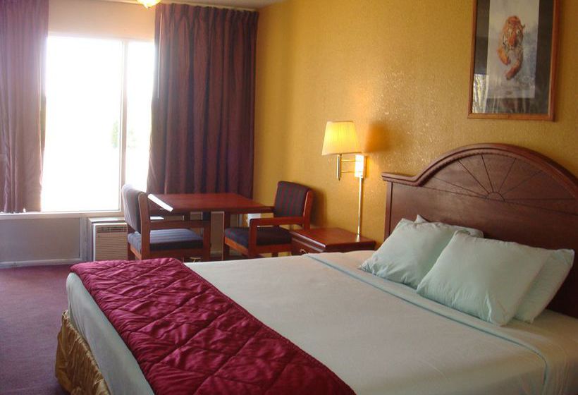 Hotel Raymond Inn & Suites Blytheville  | Blytheville | Arkansas | United States 16