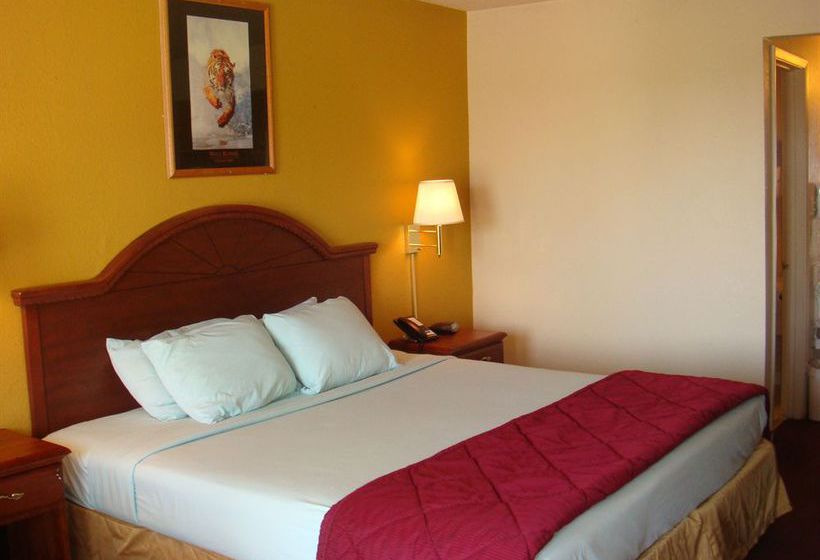 Hotel Raymond Inn & Suites Blytheville  | Blytheville | Arkansas | United States 17