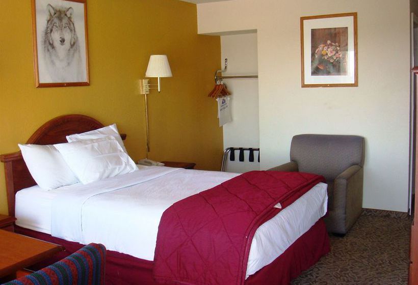 Hotel Raymond Inn & Suites Blytheville  | Blytheville | Arkansas | United States 9