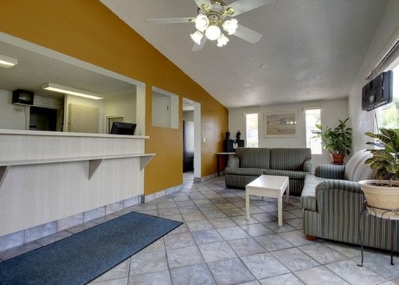 Hotel Rodeway Inn & Suites Fenton 