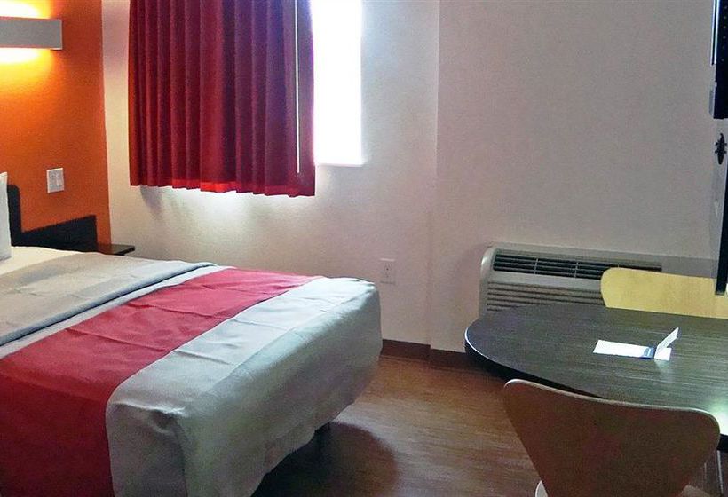 Motel 6 Eagle Pass Lakeside  | Eagle Pass | Texas | United States 2