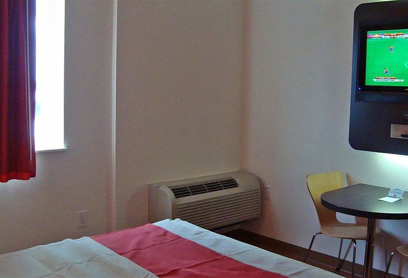 Motel 6 Eagle Pass Lakeside  | Eagle Pass | Texas | United States 5