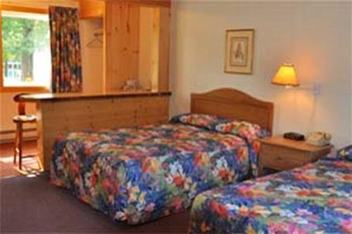 Turnpike Motel  | Kennebunkport | Maine | United States 3