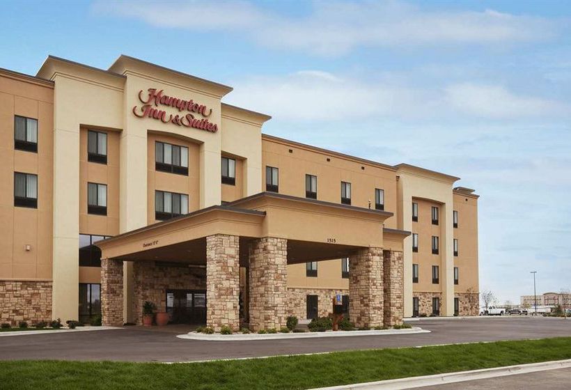 Hampton Inn & Suites Williston  | Williston | North Dakota | United States 11