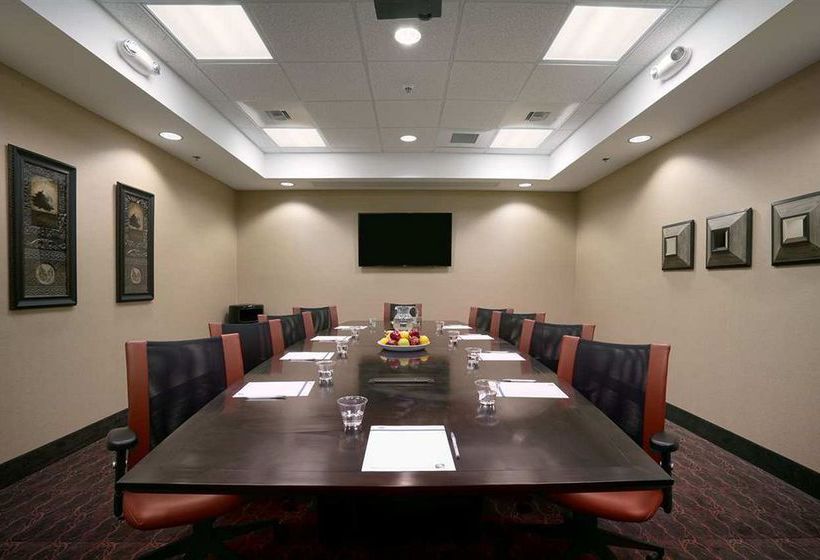 Hampton Inn & Suites Williston  | Williston | North Dakota | United States 16