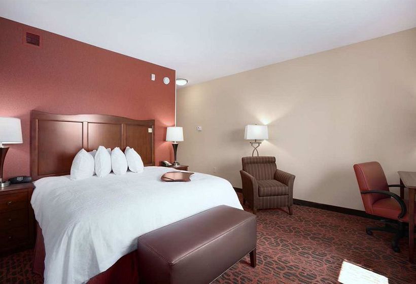 Hampton Inn & Suites Williston  | Williston | North Dakota | United States 19