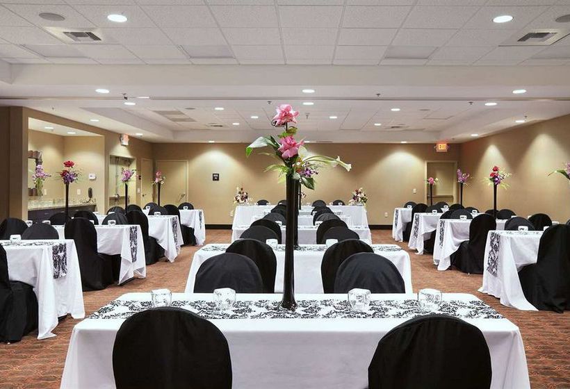 Hampton Inn & Suites Williston  | Williston | North Dakota | United States 3